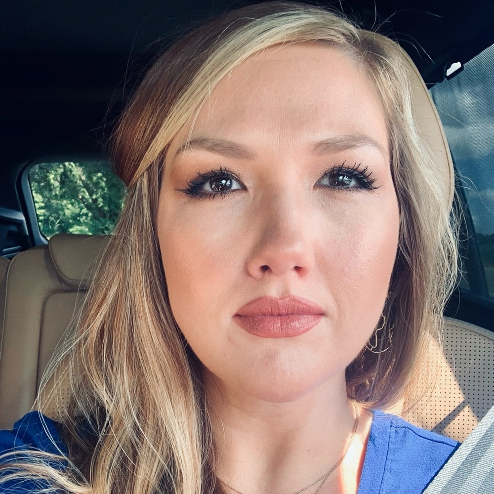 Meet your Posher, Tiffany
